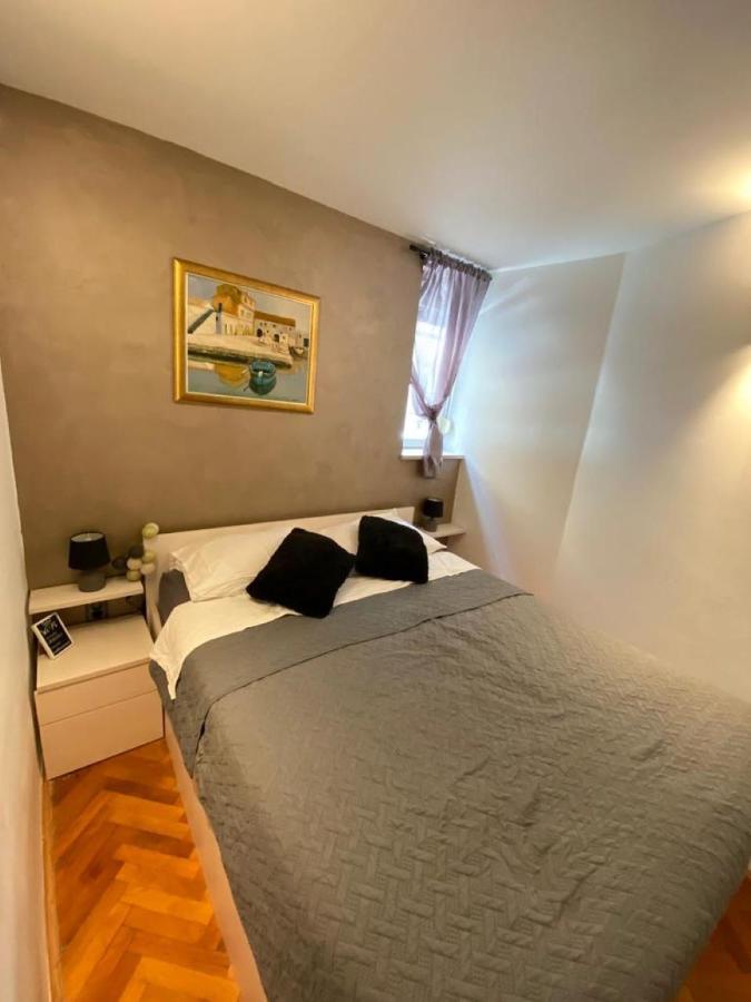 Guesthause Antonio Hotel Split Exterior photo