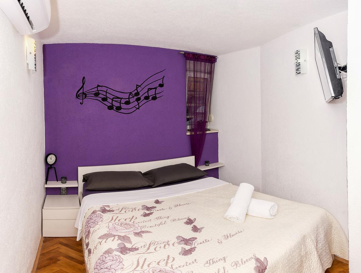 Guesthause Antonio Hotel Split Exterior photo